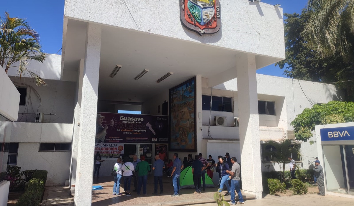 Levantan bloqueo del Ayuntamiento de Guasave; Guerreros Unidos irá a Culiacán