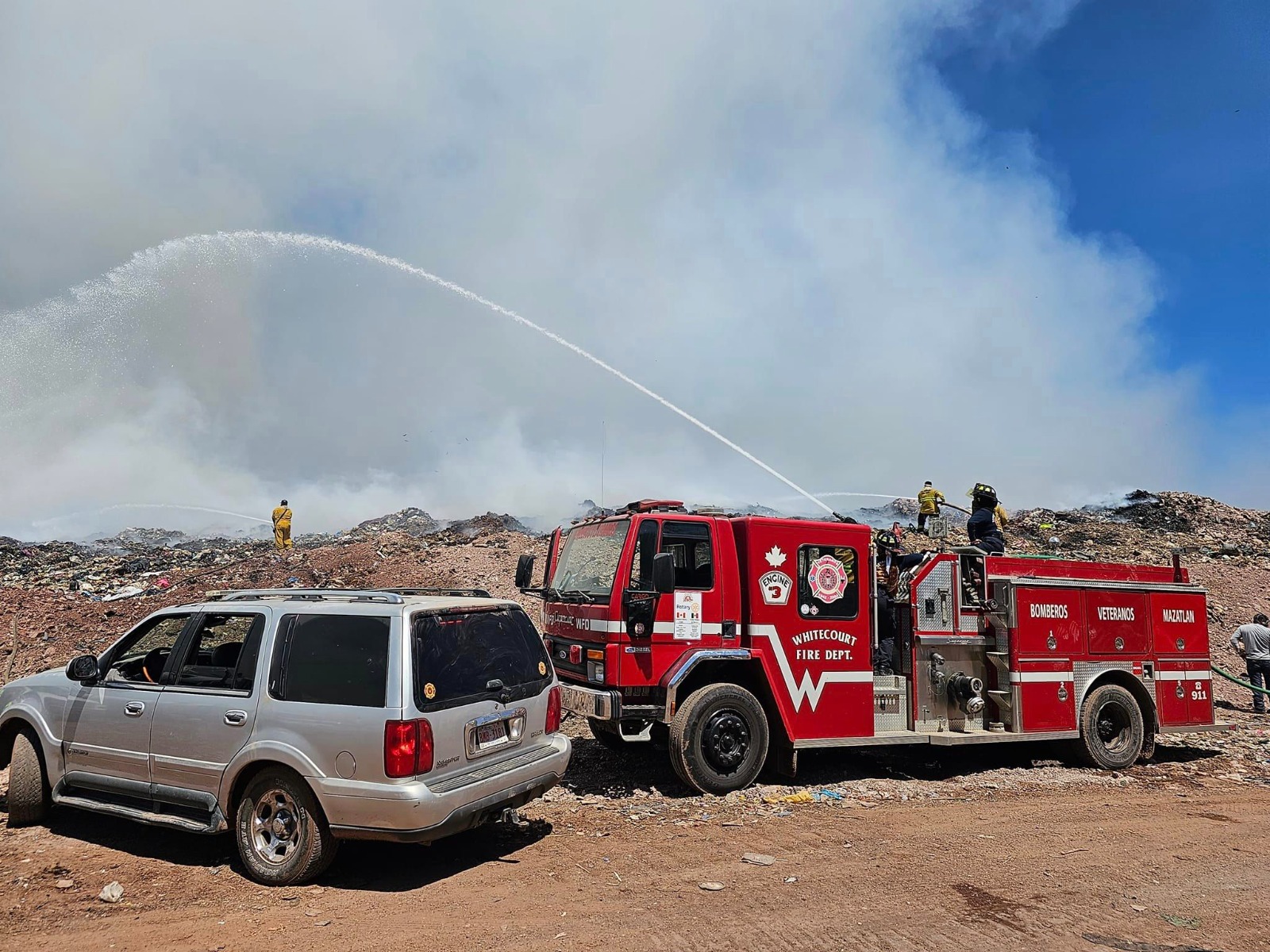 Para el martes dejaría de salir humo del incendio del basurón de Mazatlán, afirma alcalde