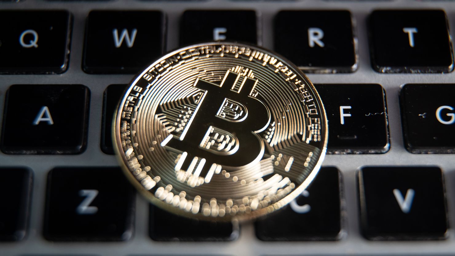 Bitcoin: Claves para entenderlo y no morir en el intento