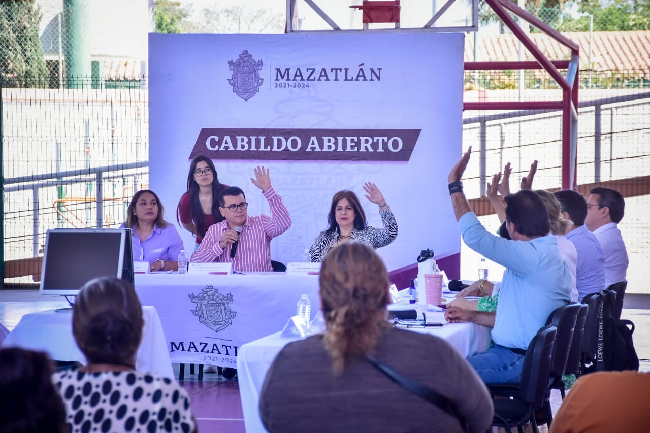 En pleno 2024, colonia de Villa Unión en Mazatlán, carece de drenaje y agua potable