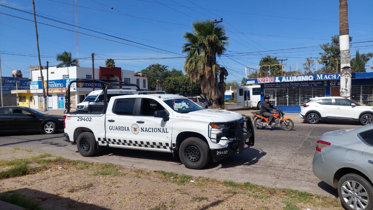 Civiles y Guardia Nacional protagonizan accidente vial en Los Mochis