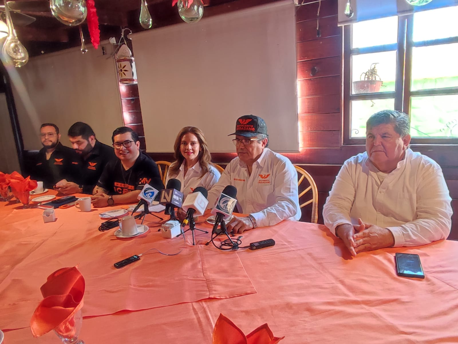 ¡Se arrancan! Fernanda Rivera y Alfonso González “Ponchito” candidatos de MC al Senado y diputación del 04