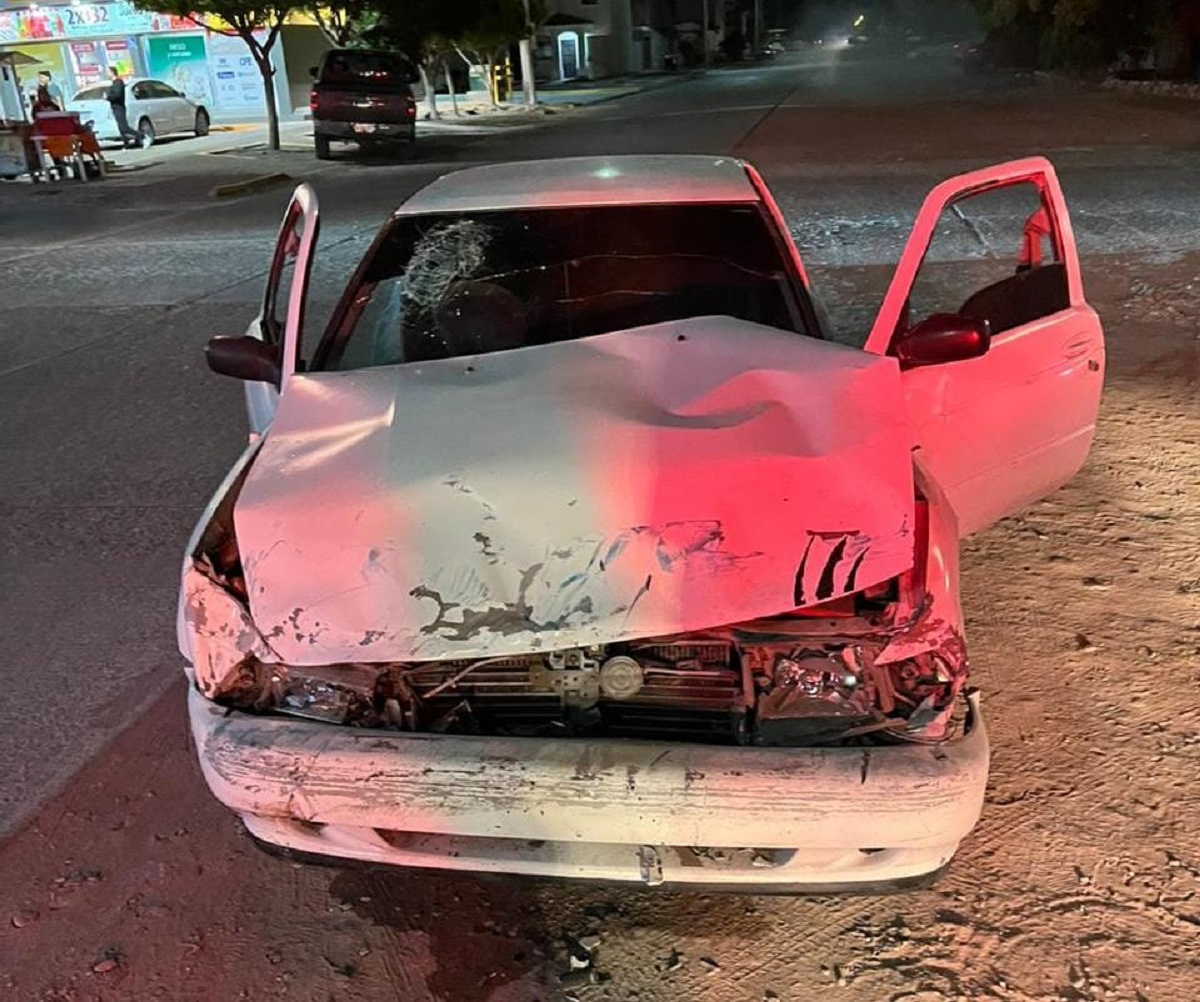 Se registra choque automovilístico en un fraccionamiento de Los Mochis