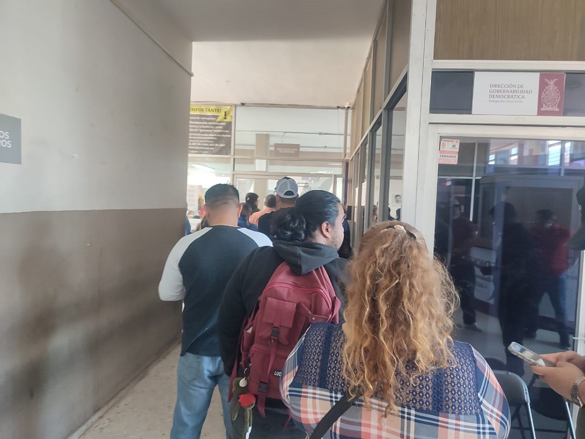 Dejan para lo último contribuyentes pago de impuestos en Recaudación y Rentas