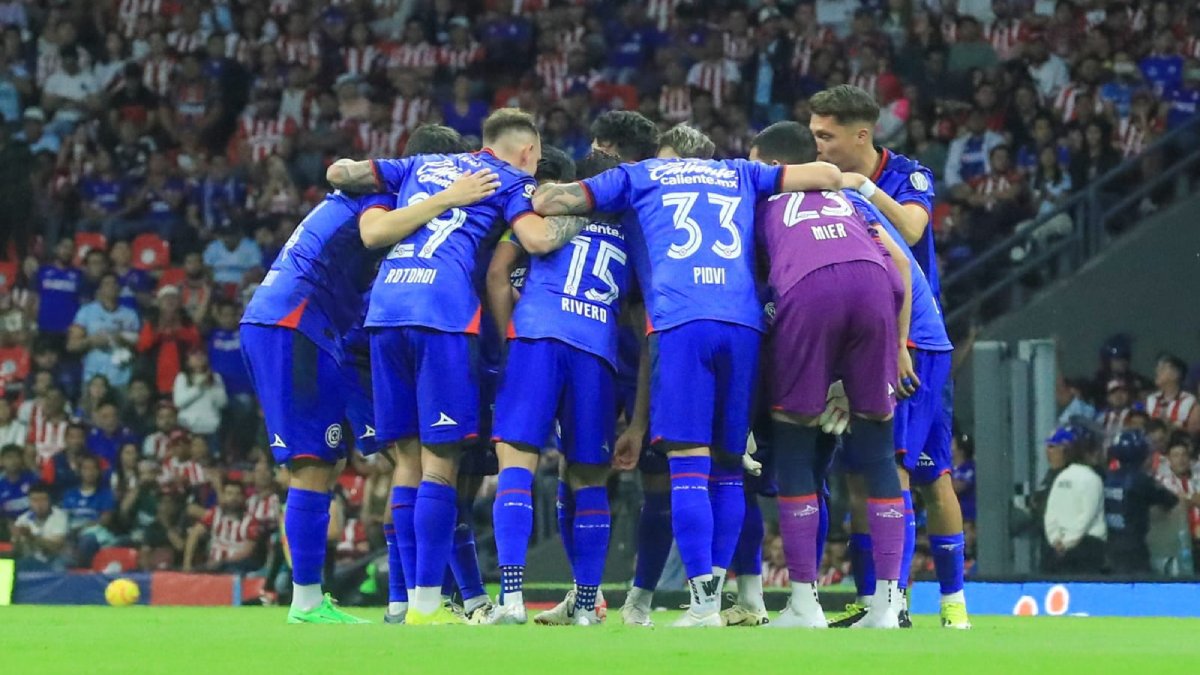 Cruz Azul sigue siendo el líder del futbol mexicano