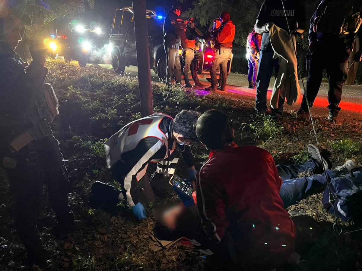 Dos hombres terminan lesionados al ser atropellados por un vehículo desconocido en Guasave