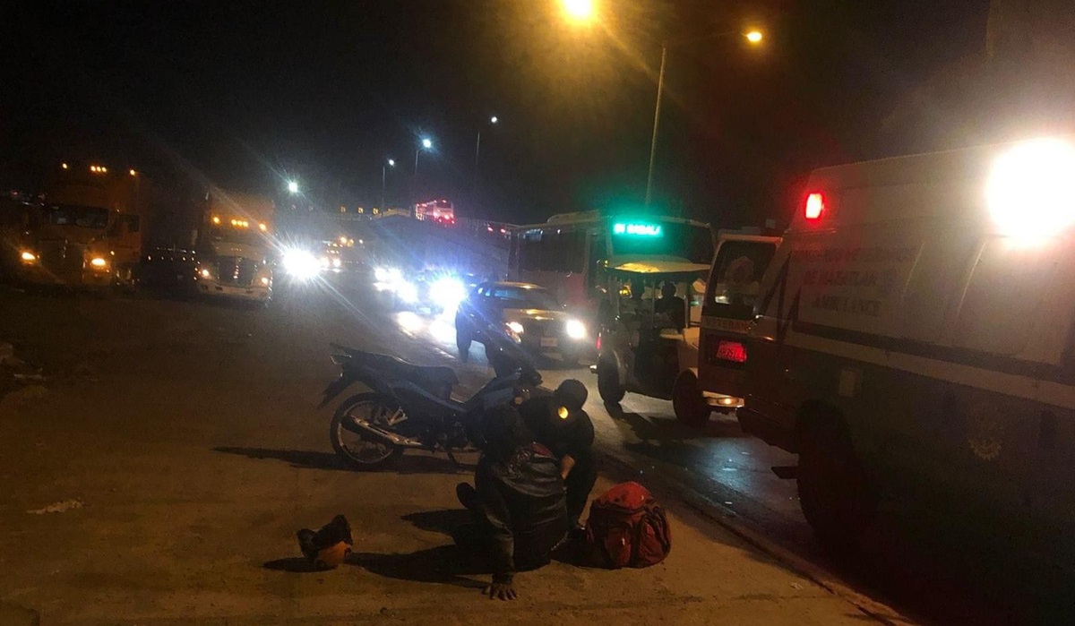 Dos mujeres heridas tras derrapar en motocicleta en Mazatlán