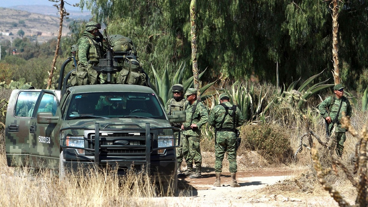 Emboscada con drones y ‘narcominas’ en Michoacán, deja 4 militares muertos; AMLO confirma el ataque