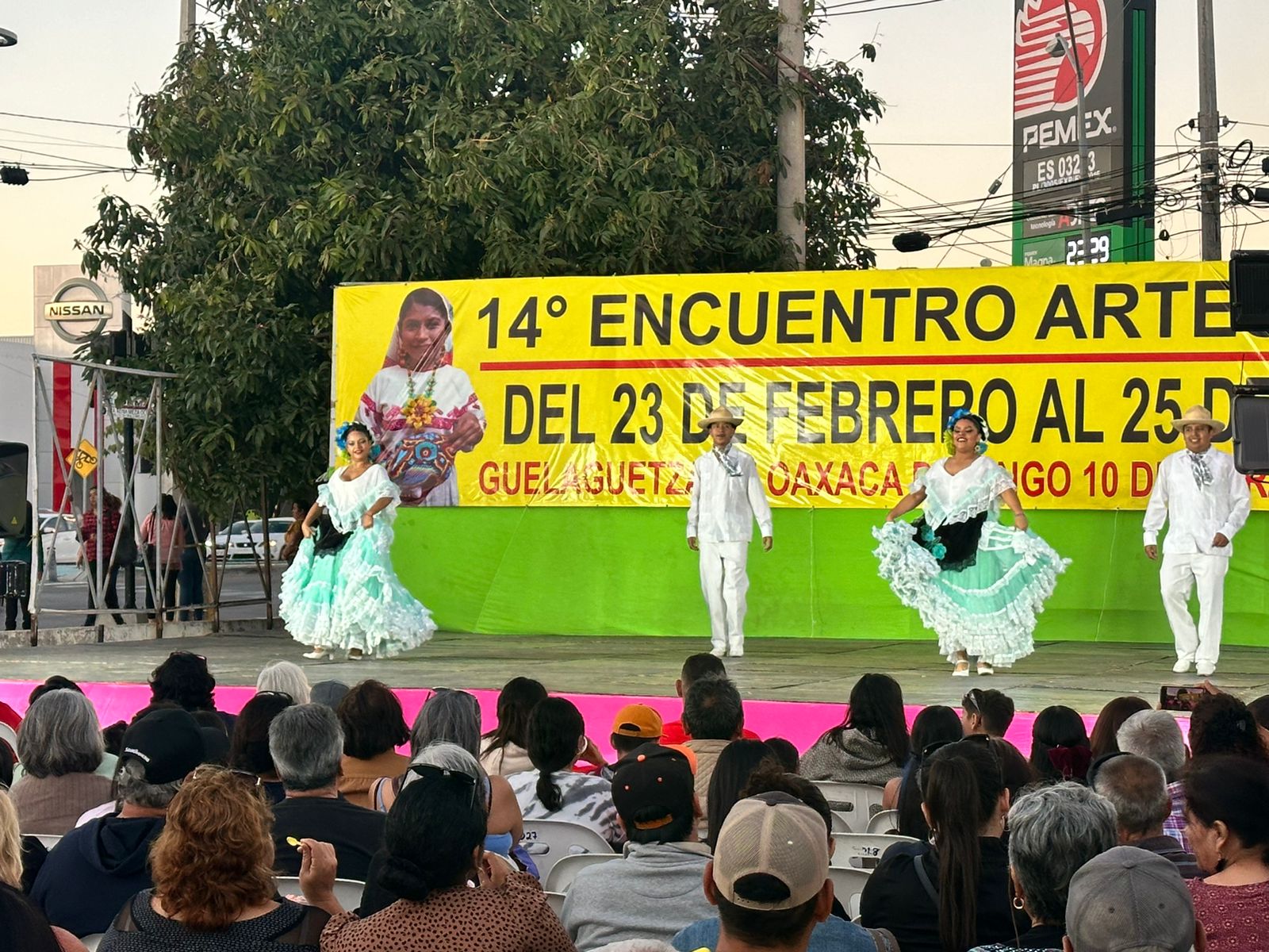 En vísperas de primavera en Mazatlán se vive la Fiesta Mexicana