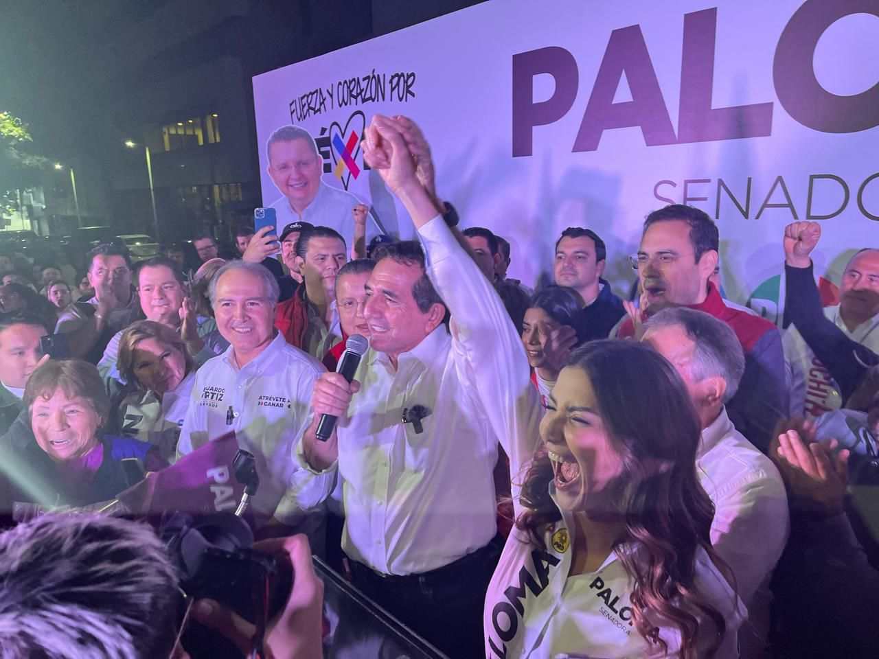 Al grito de ¡Viva el PRI, PAN y PRD! Arranca campaña Paloma Sánchez y Eduardo Ortíz al Senado
