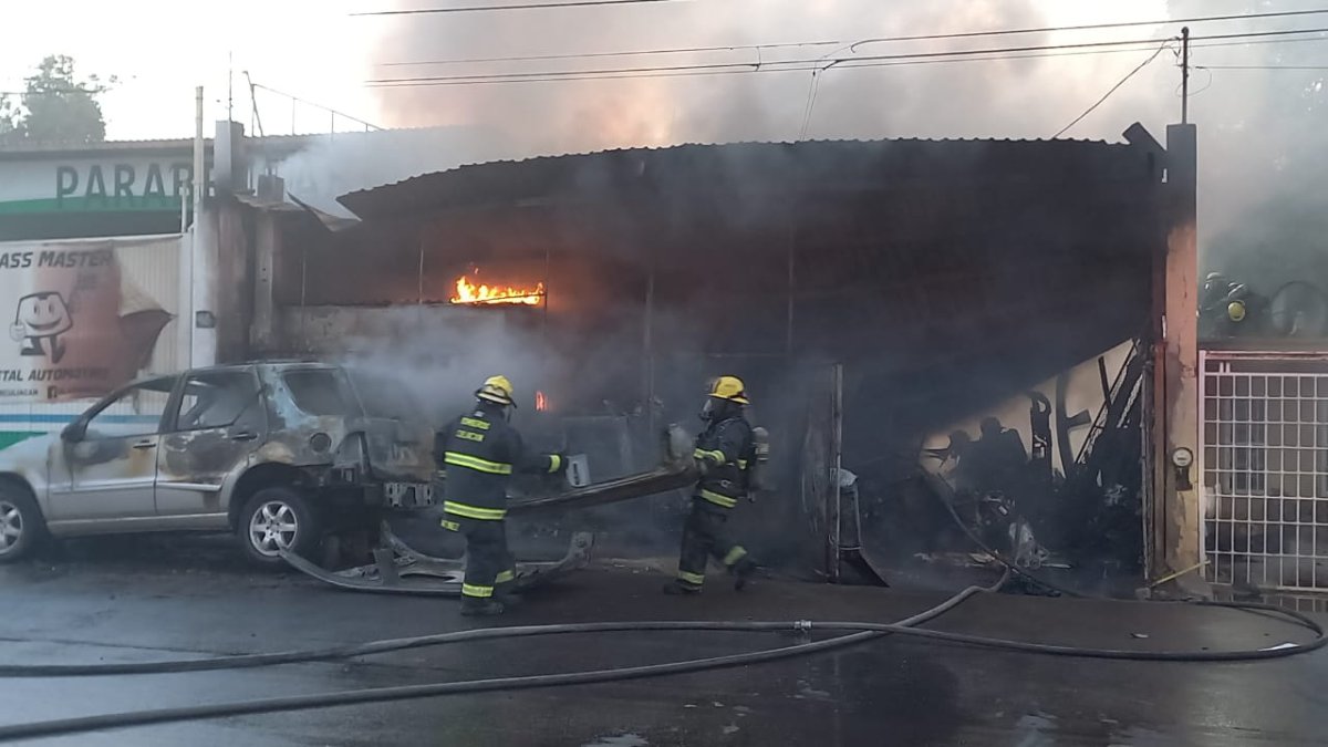 Incendio de grandes magnitudes al norte de Culiacán