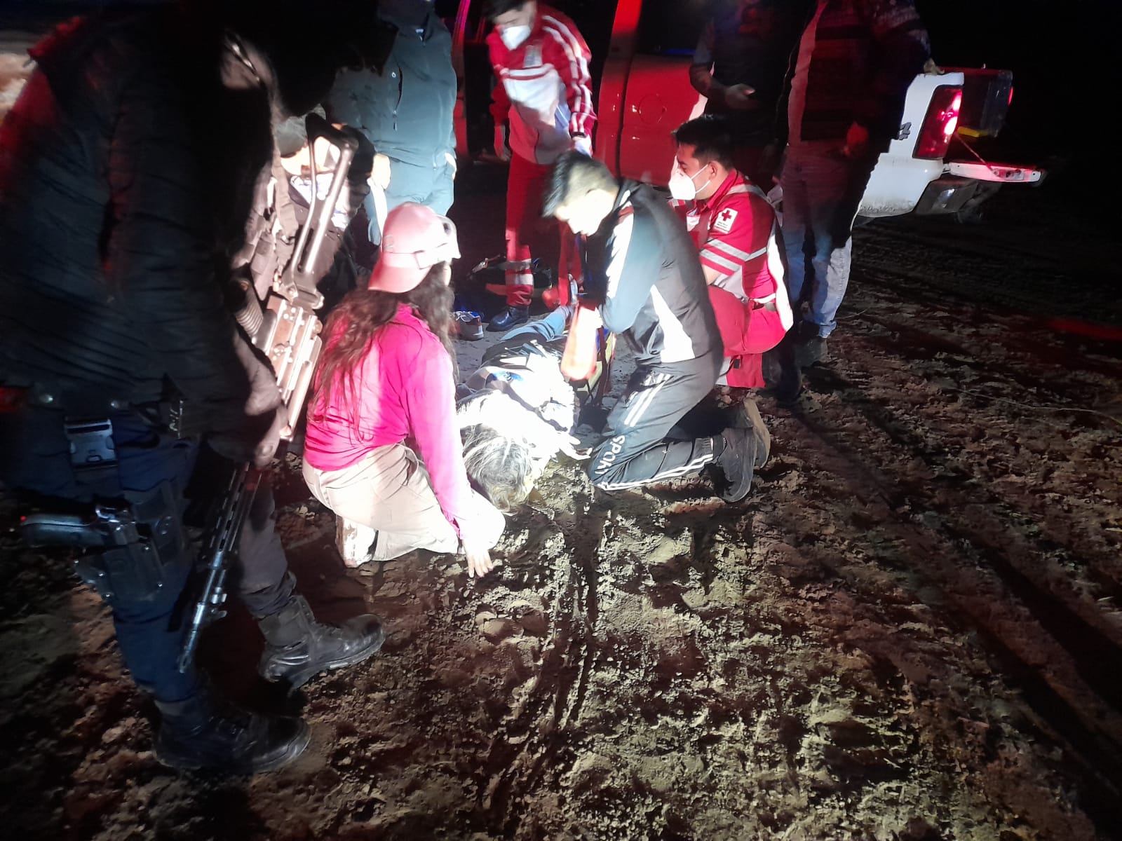 Joven mujer queda lesionada tras volcar cuatrimoto en playa Bellavista, Guasave