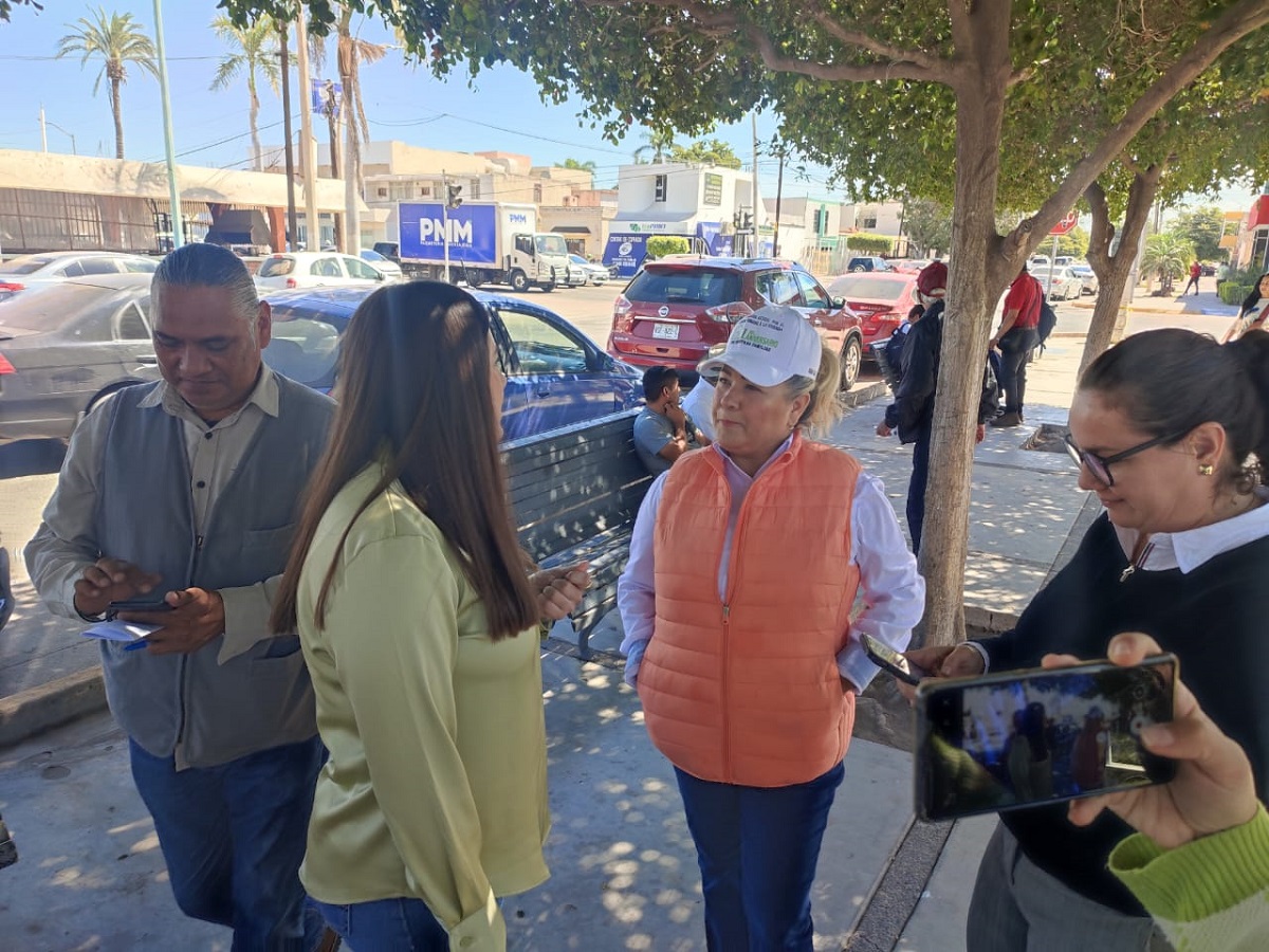 Miembros Por el Derecho Humano a la Vivienda y Reservas Territoriales bloquean calles en Los Mochis