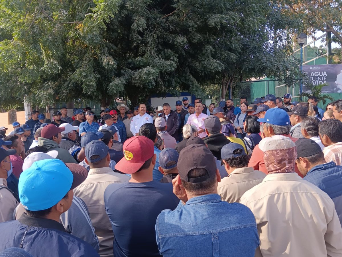 Se manifiestan trabajadores sindicalizados de la Jumapag; exigen pagos pendientes