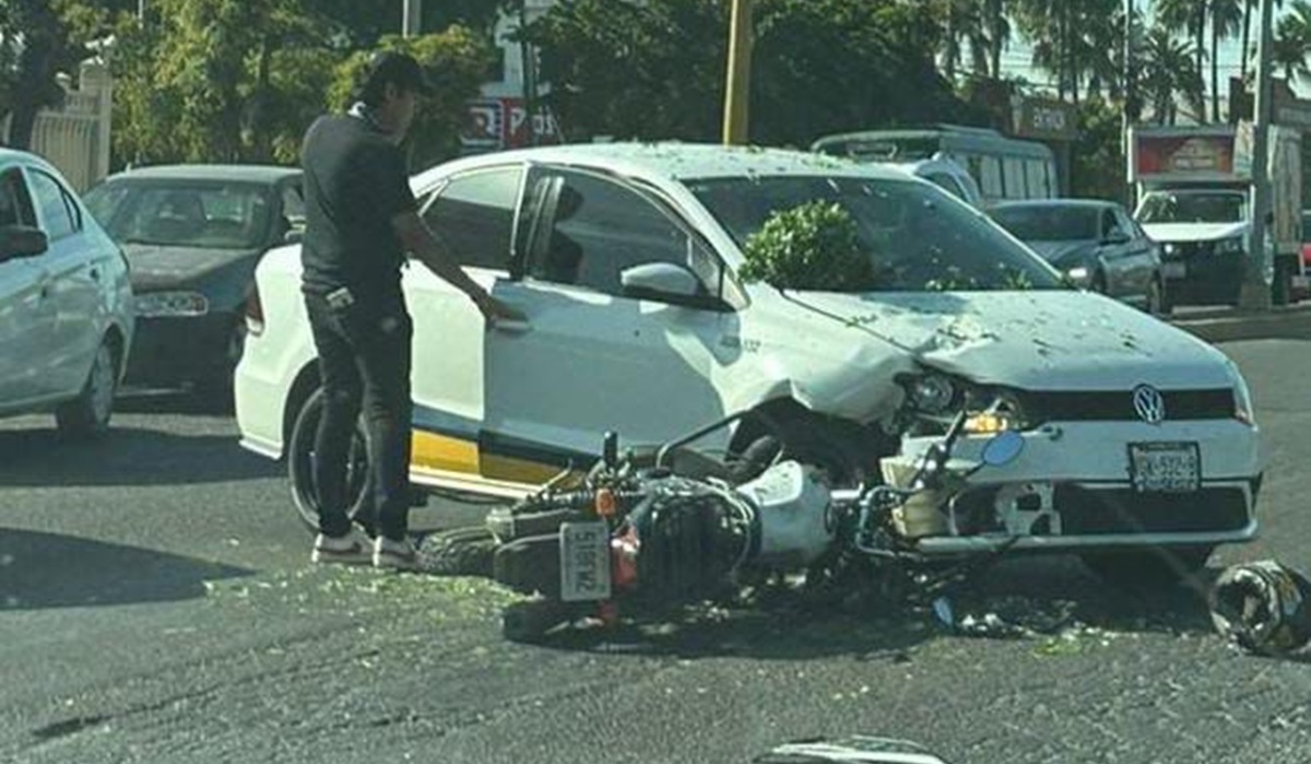Motociclista resulta lesionado tras accidente en el fraccionamiento Costa Brava de Mazatlán