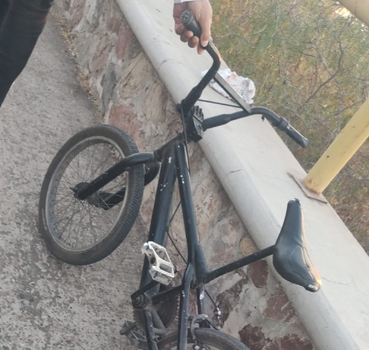 Se accidenta menor de 13 años en el Cerro de la Memoria en Los Mochis