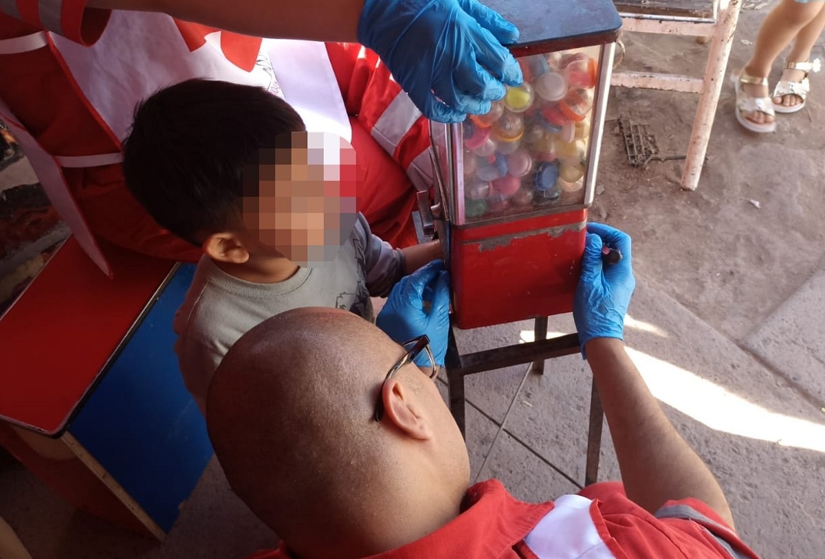 Se le atora la mano en una maquina de monedas a un menor en el ejido Ohuira, en Ahome