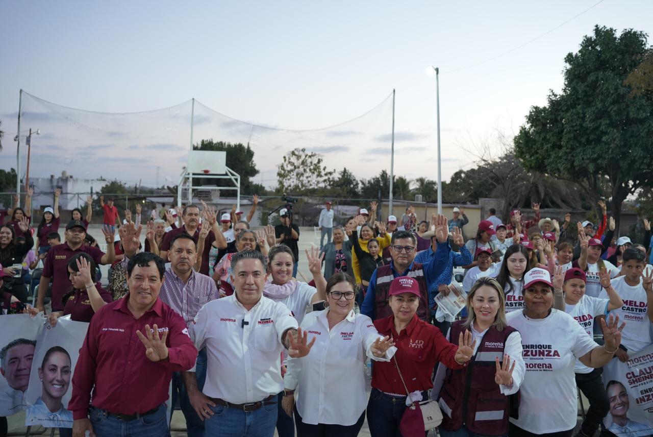 Caminan Imelda Castro y Enrique Inzunza cinco municipios en un solo día