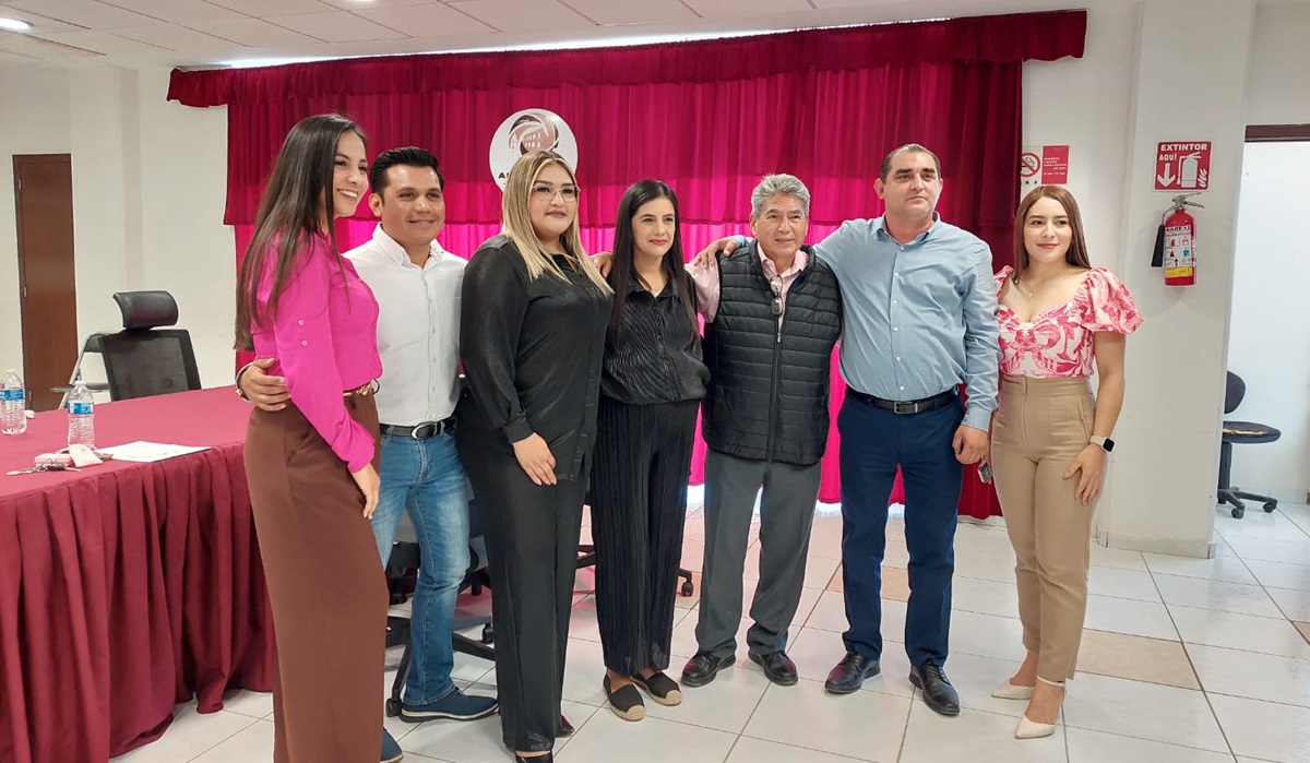 César Mascareño Reyes es presentado ante Cabildo de Angostura como alcalde sustituto
