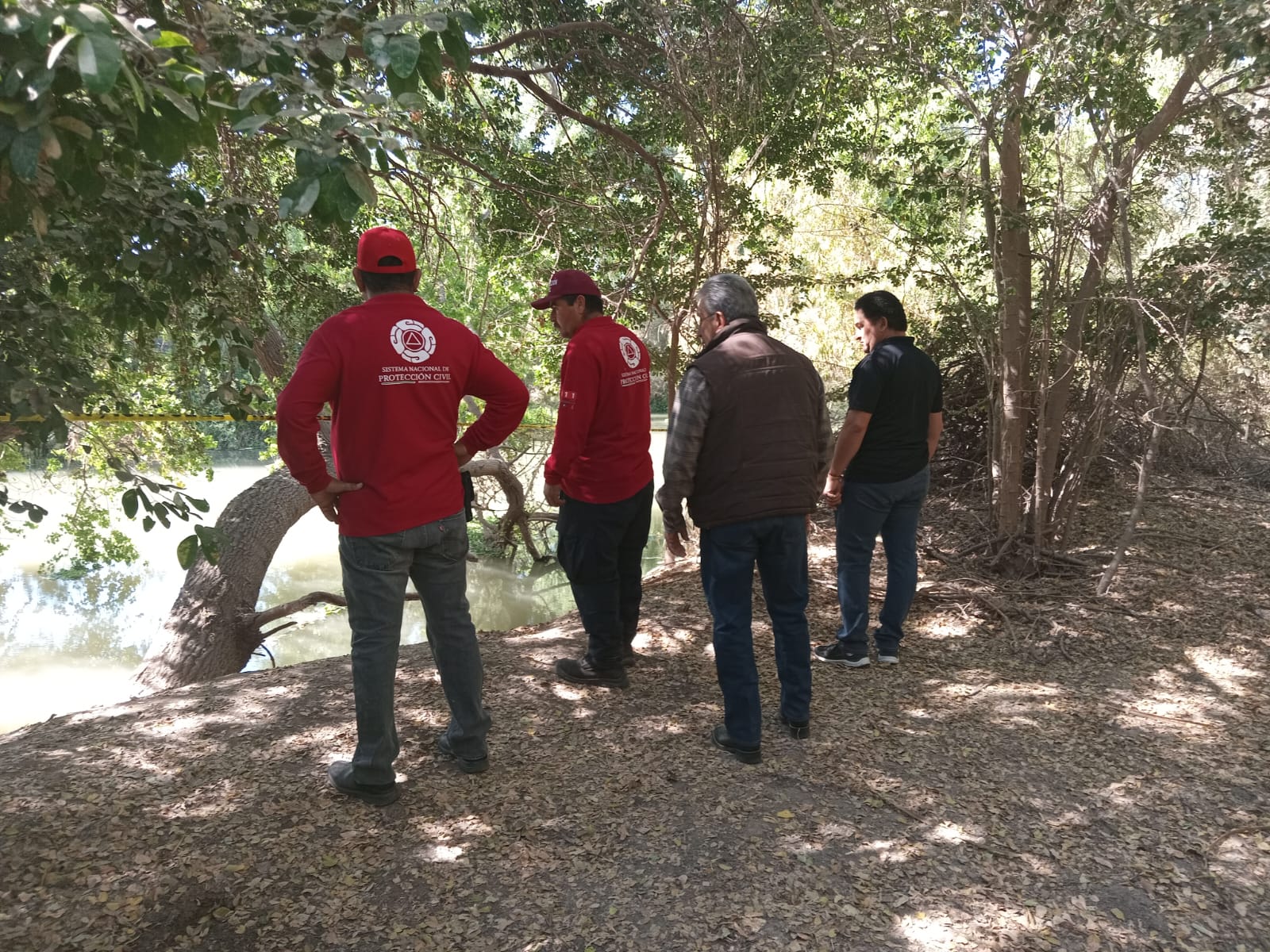 ¡Analizan estrategias! Profepa y PC recorren el Río Sinaloa para atrapar cocodrilos