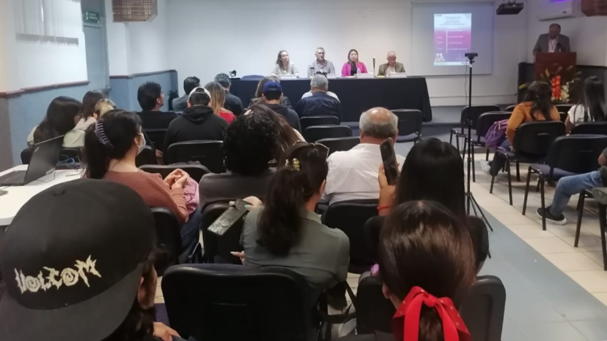 Realizan mesa redonda en la Facultad de Ciencias Sociales sobre la inclusión el día del proceso electoral