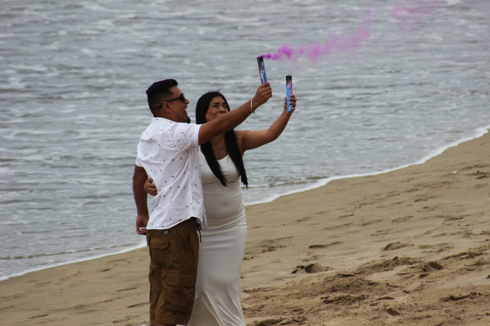 ¿Bodas, bautizos? Lo de hoy son las revelaciones de sexo de bebé en playa de Mazatlán