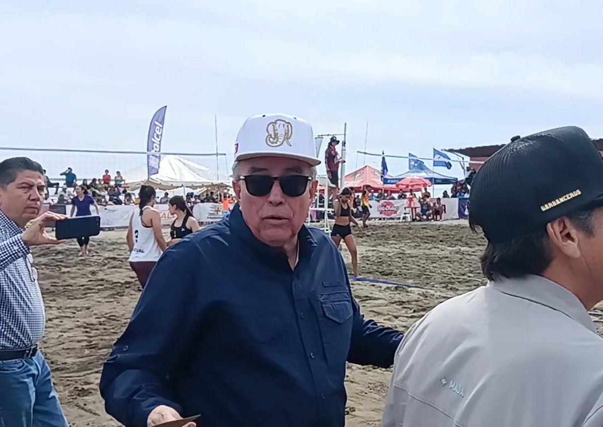 Desde Las Glorias, Guasave, gobernador llama a sinaloenses a seguirse “portando bien” durante SS