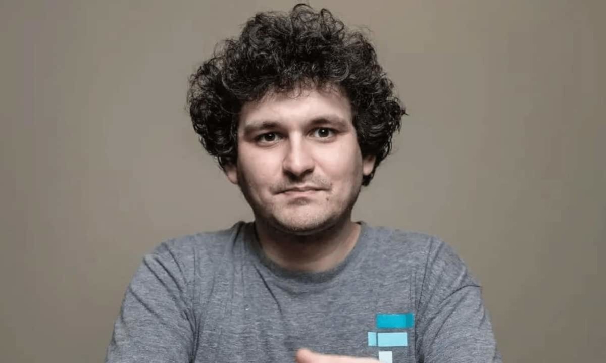 Argumentaba que quería ‘innovar… no robar’, por fraude con criptomonedas, dictan sentencia a Bankman-Fried