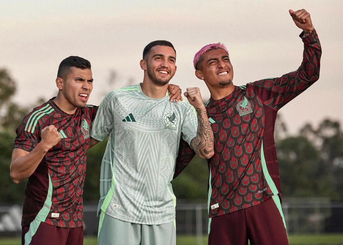La Selección Mexicana de Futbol presenta sus nuevos uniformes