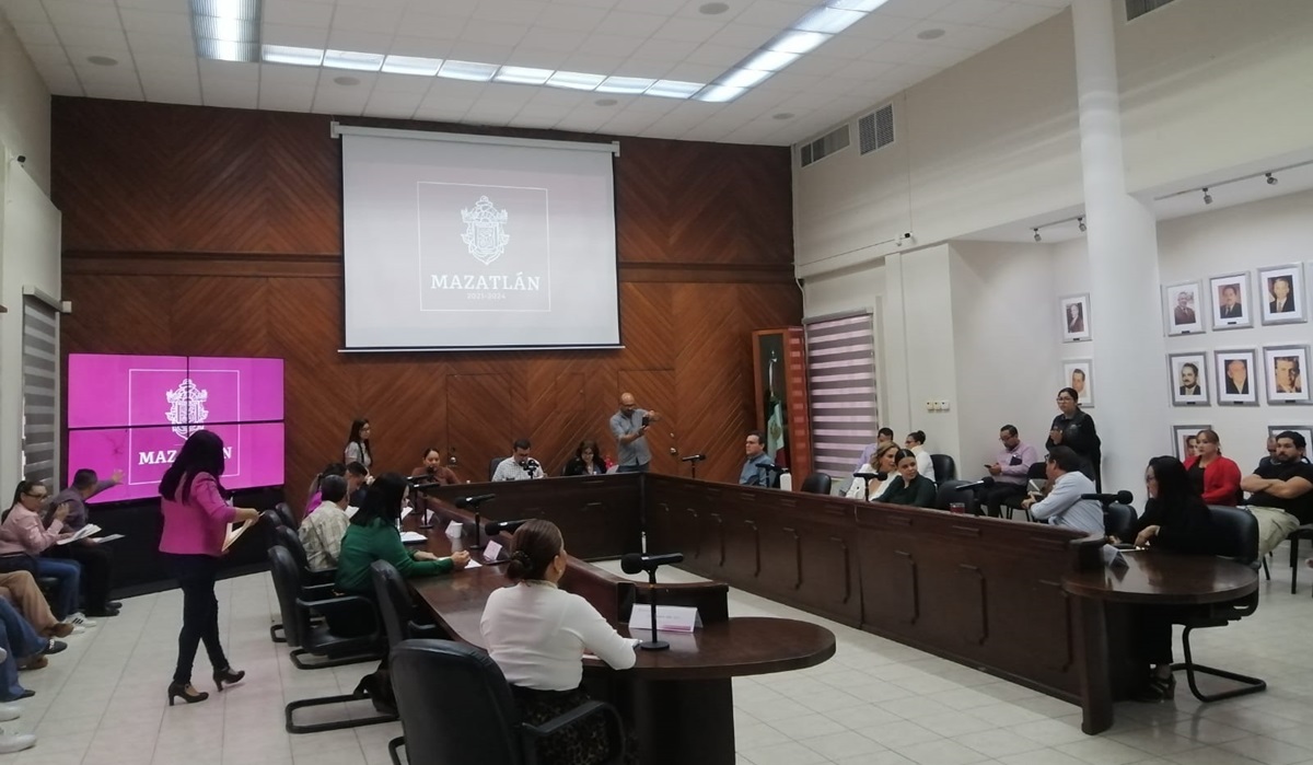 Dos regidores de Mazatlán piden licencia para irse a las campañas