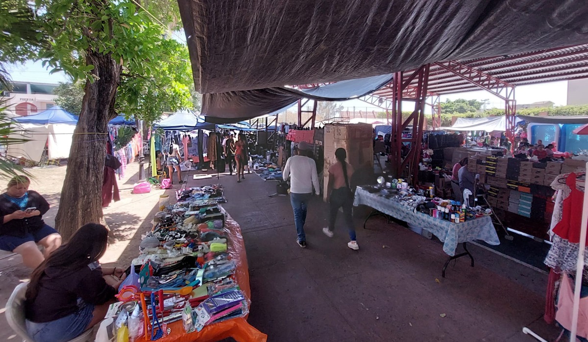 Niega alcalde de Mazatlán que tianguistas de la Juárez hayan sido molestados por mitin de Morena