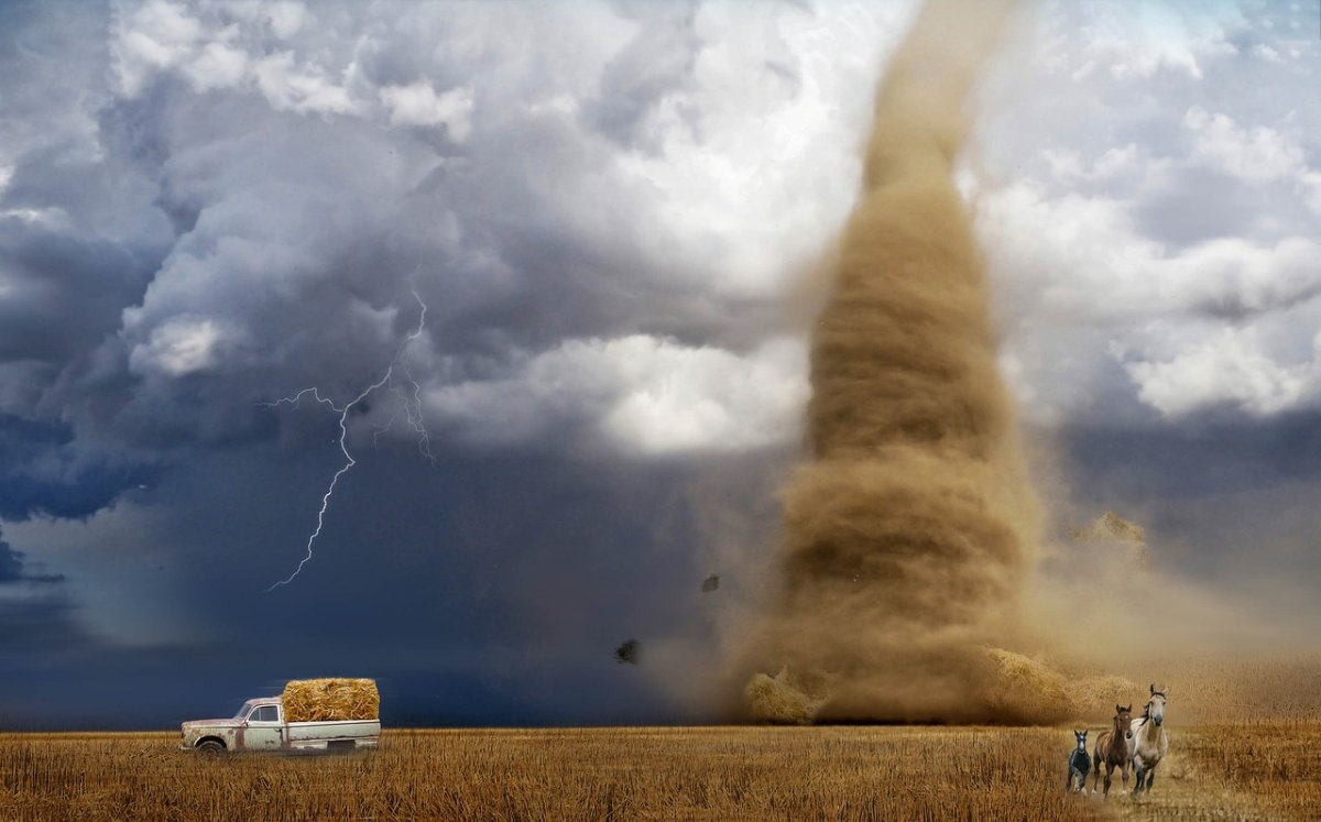 Advierte Protección Civil posible formación de tornados en el norte de México