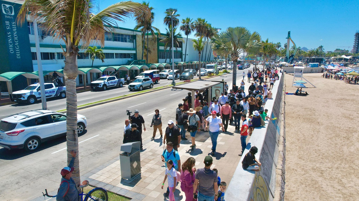 Tramos del malecón de Mazatlán fueron cerrados para que bandas toquen durante la noche