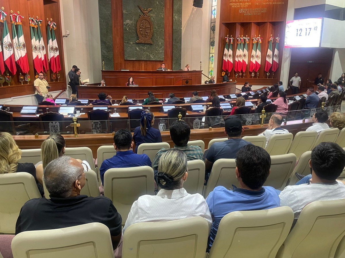 Dan primera lectura a dictamen que reforma la Ley Orgánica de la UAdeO
