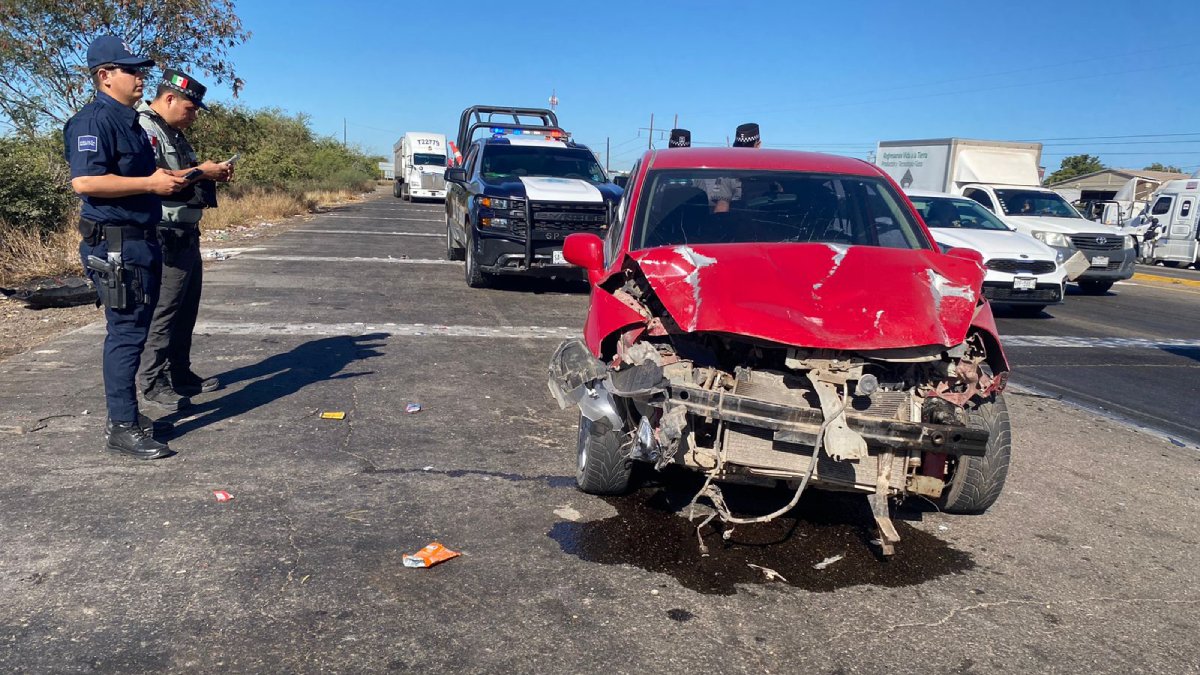 ¡Choca y abandona su vehículo! Encuentran unidad sobre la México 15, en Las Brisas
