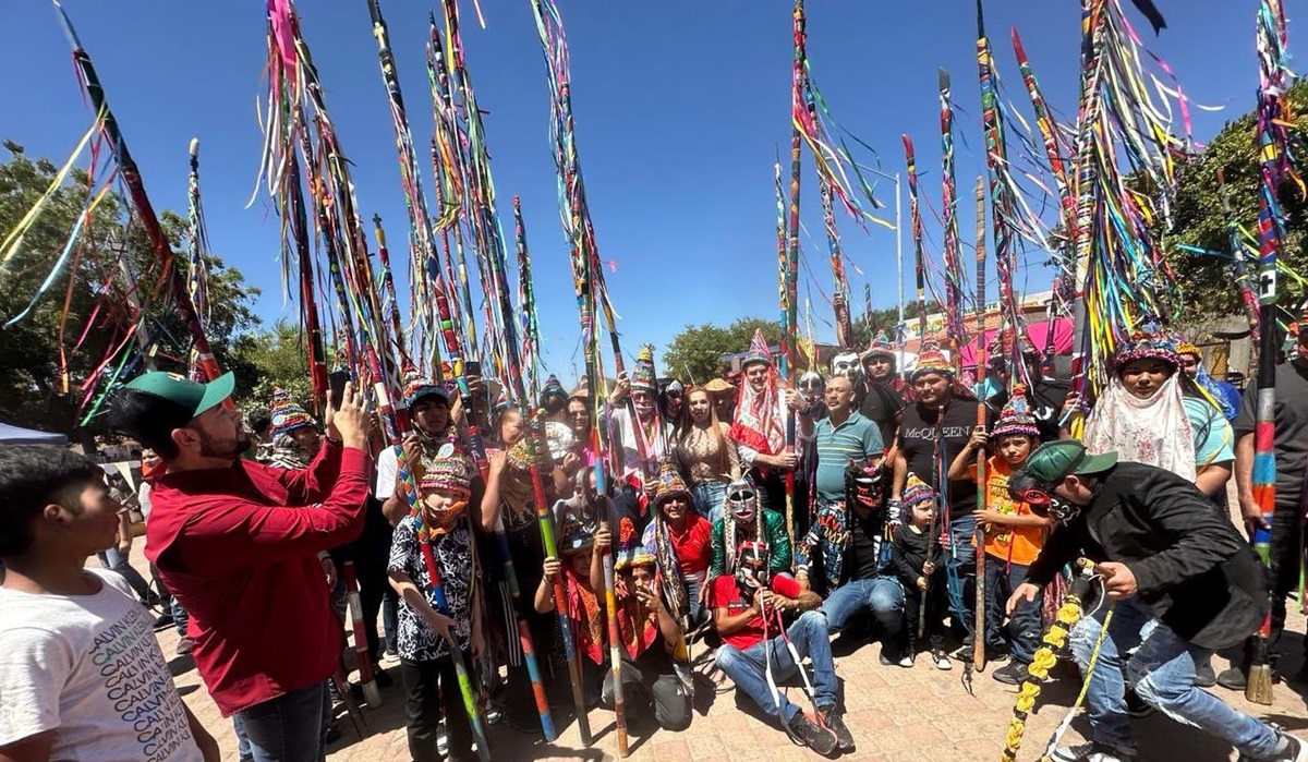 Asiste Rocha Moya a inicio de ceremonias de Semana Santa en Tacuichamona, en Culiacán