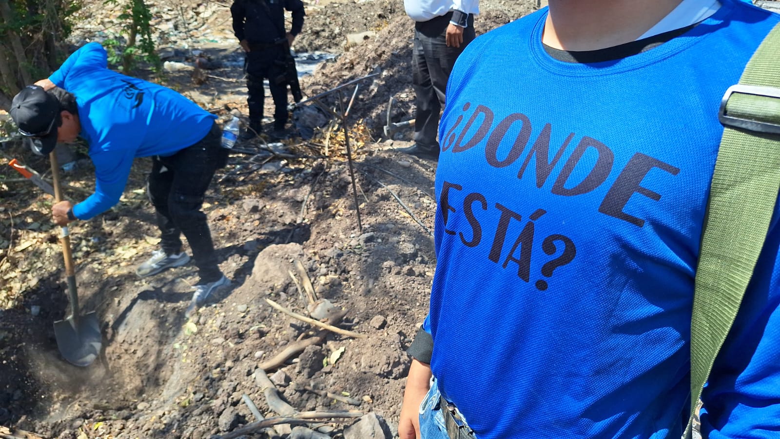 ¡Macabro hallazgo! Localizan a otros tres cuerpos enterrados al sur de Culiacán
