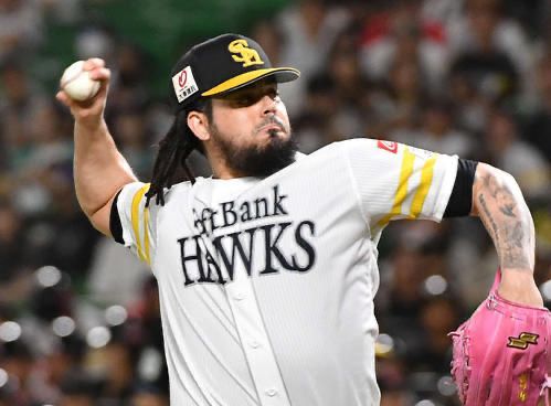 Roberto Osuna suma su quinto salvamento con Softbank en la Liga Japonesa de Beisbol