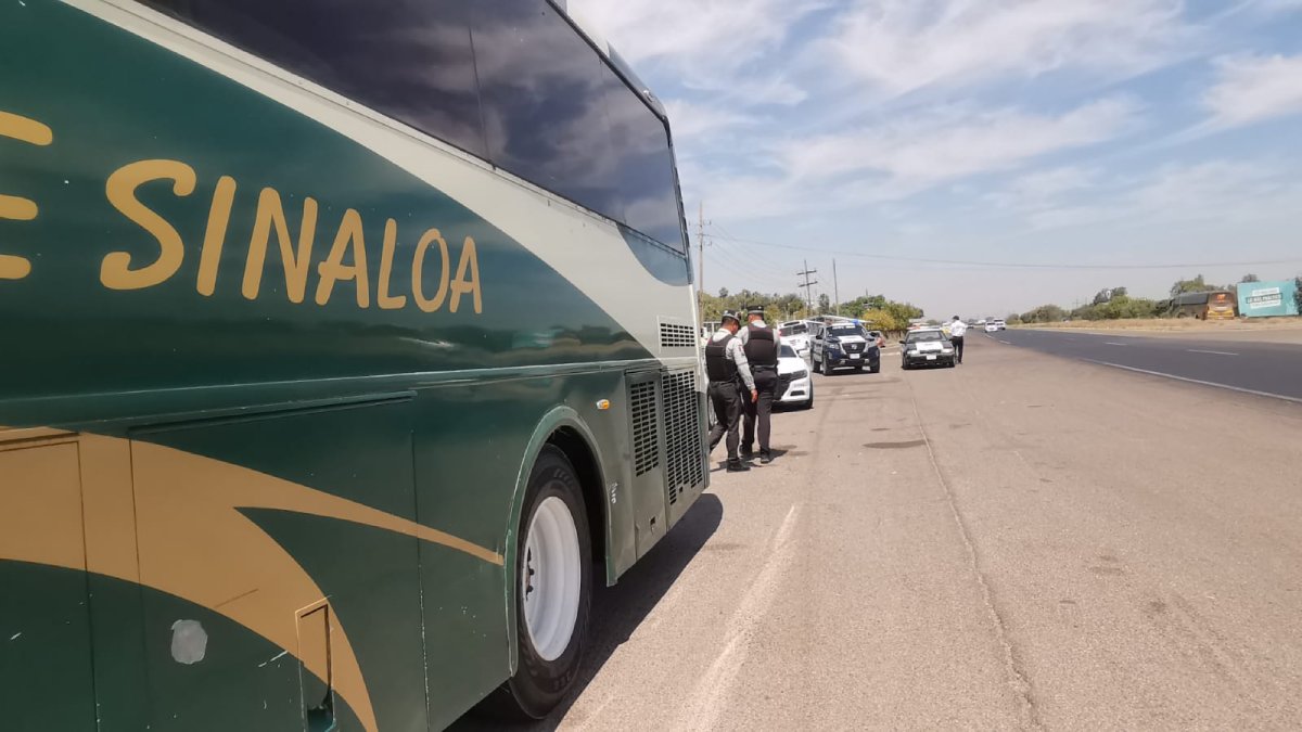 Accidente de un autobús de pasajeros moviliza a los cuerpos de auxilio de Ahome