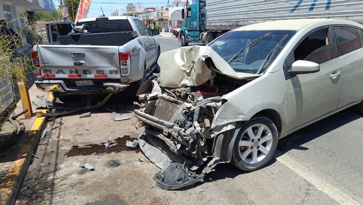 Accidente en Guamúchil deja grandes pérdidas materiales