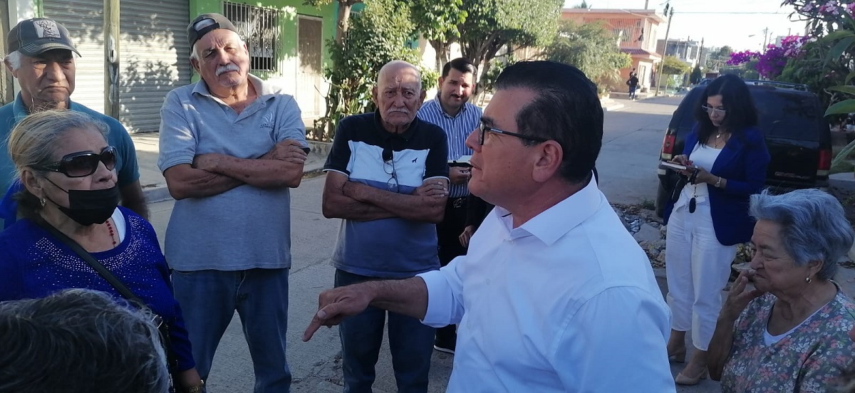 Alcalde Édgar González da solución a problemática que viven los vecinos de la colonia Esperanza