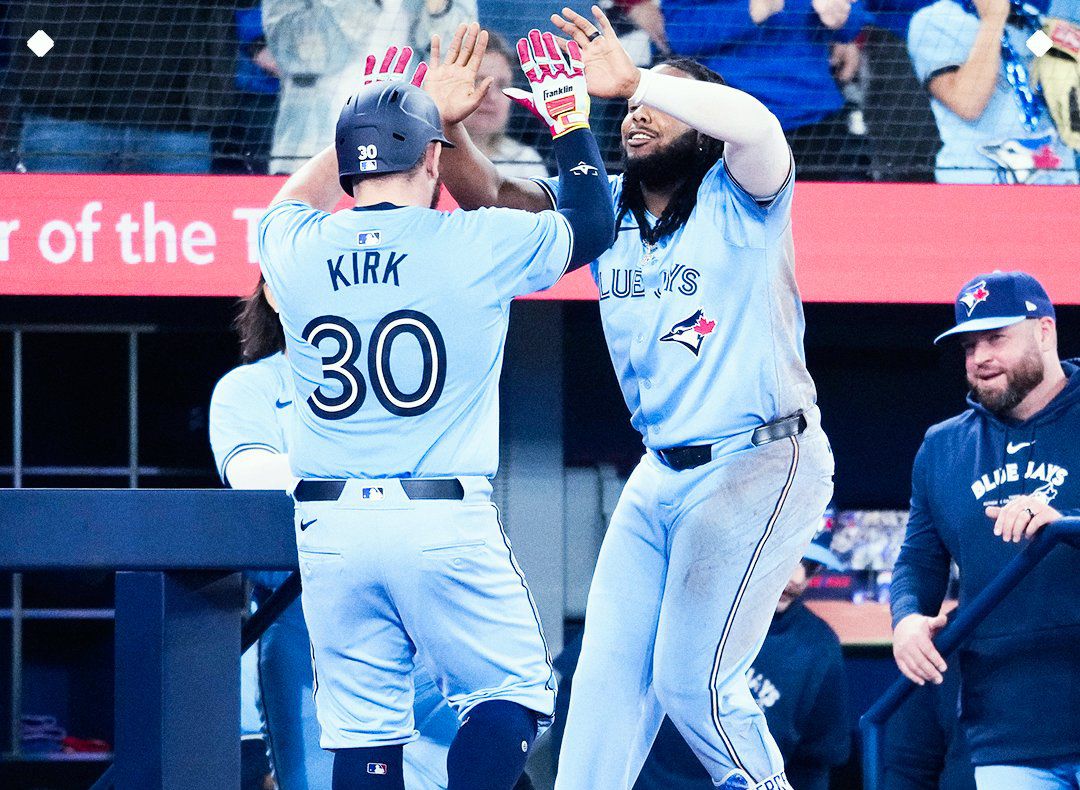 ¡Para la calle! Alejandro Kirk encabeza actividad de mexicanos en MLB