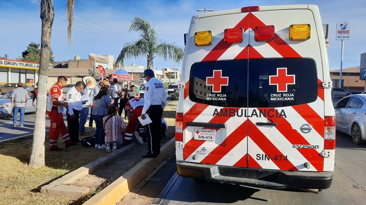 Niño se lesiona al caer de vehículo en movimiento en Guasave