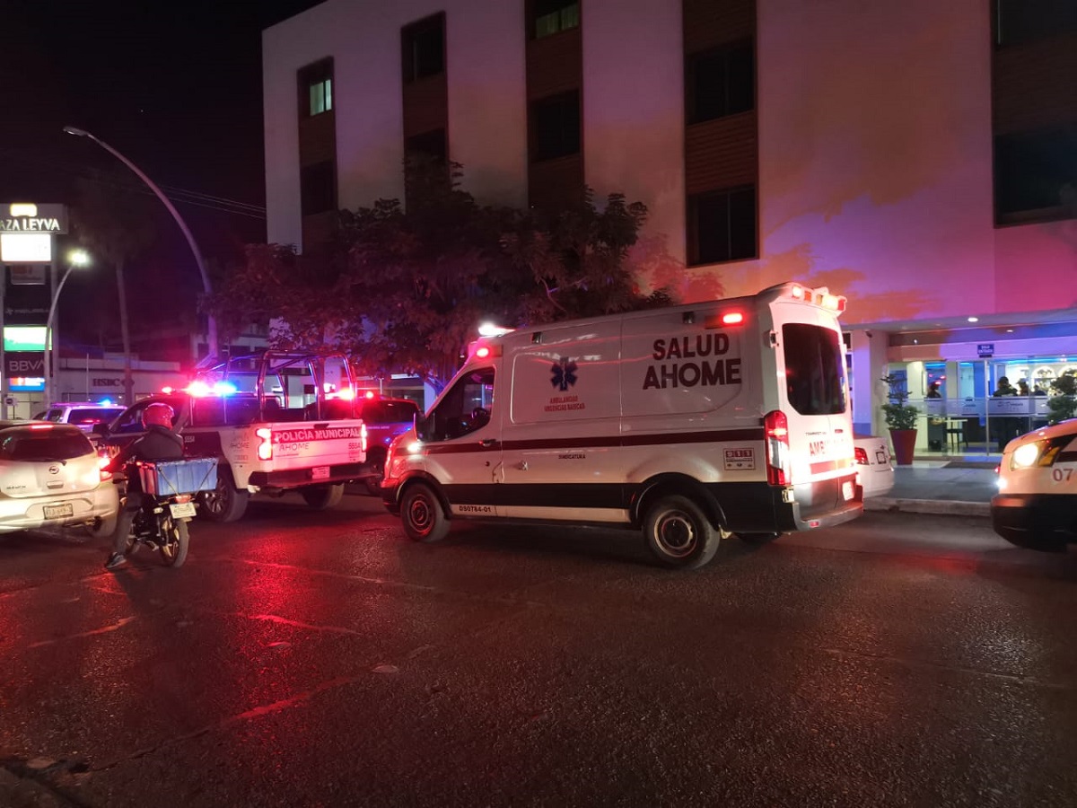 Rescatan a cuatro personas que quedaron atrapados en elevador de un hotel en Los Mochis
