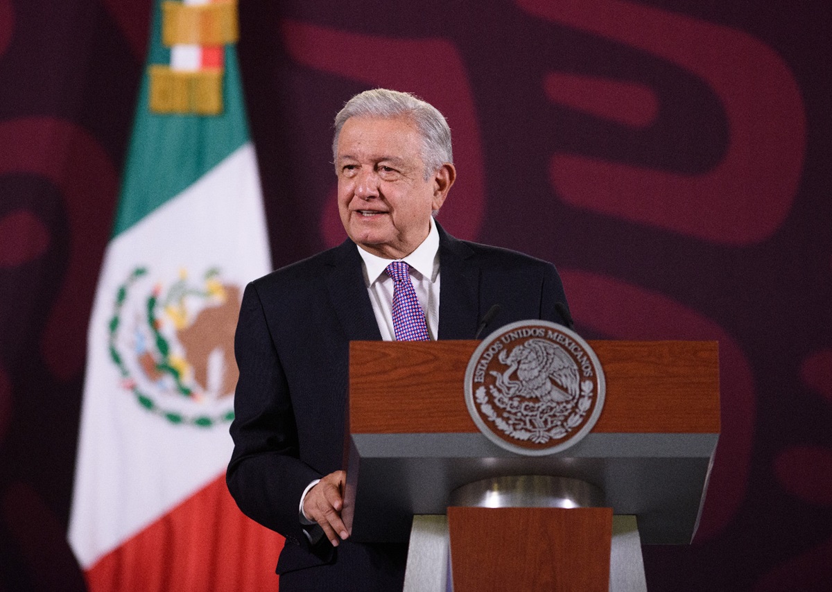 Convirtieron a Peña Nieto en el ‘payaso de las cachetadas’; AMLO hace recuento de llamadas y encuentros con él