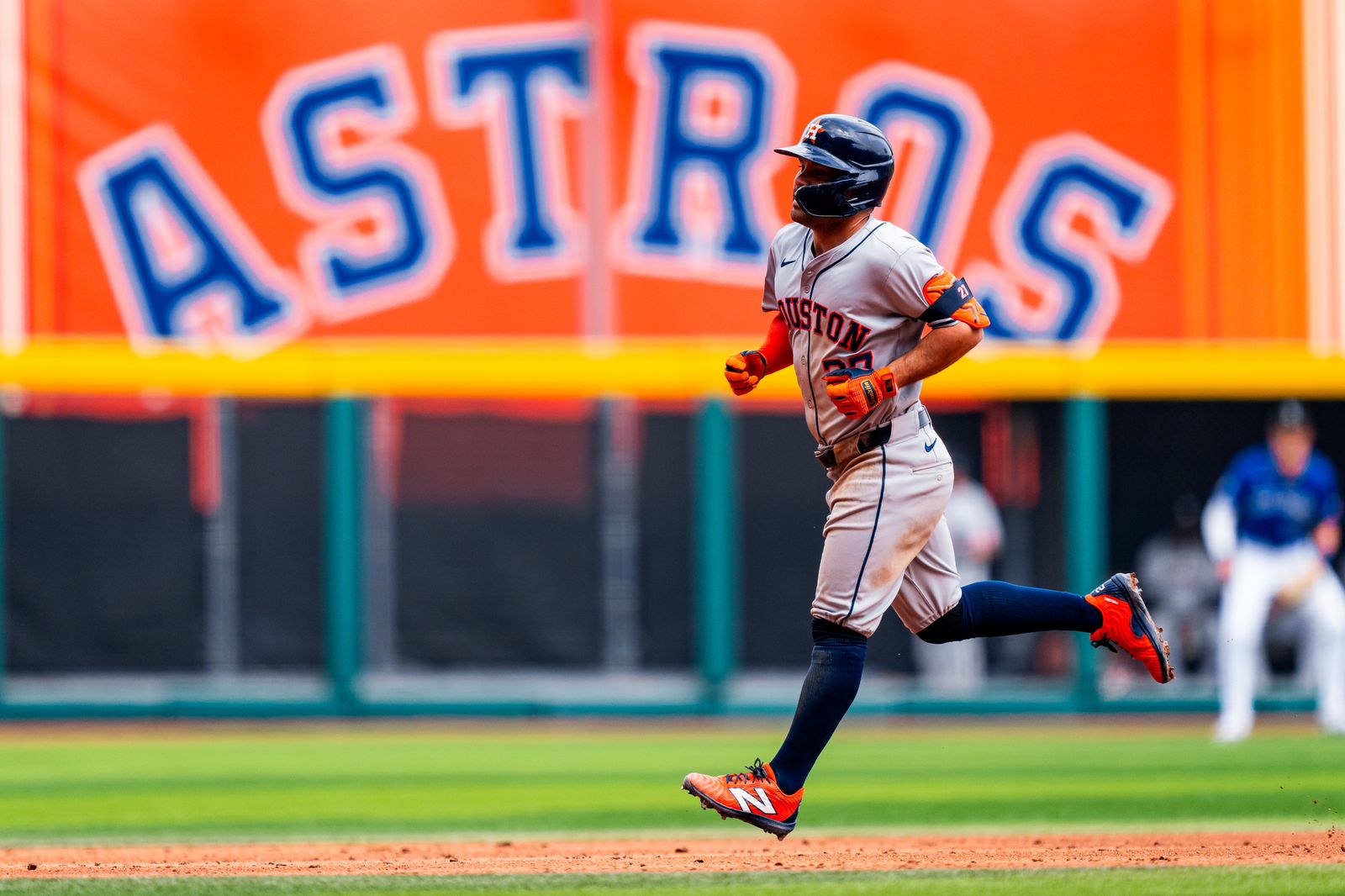Astros de Houston barre a Rockies de Colorado en la México City Series 2024