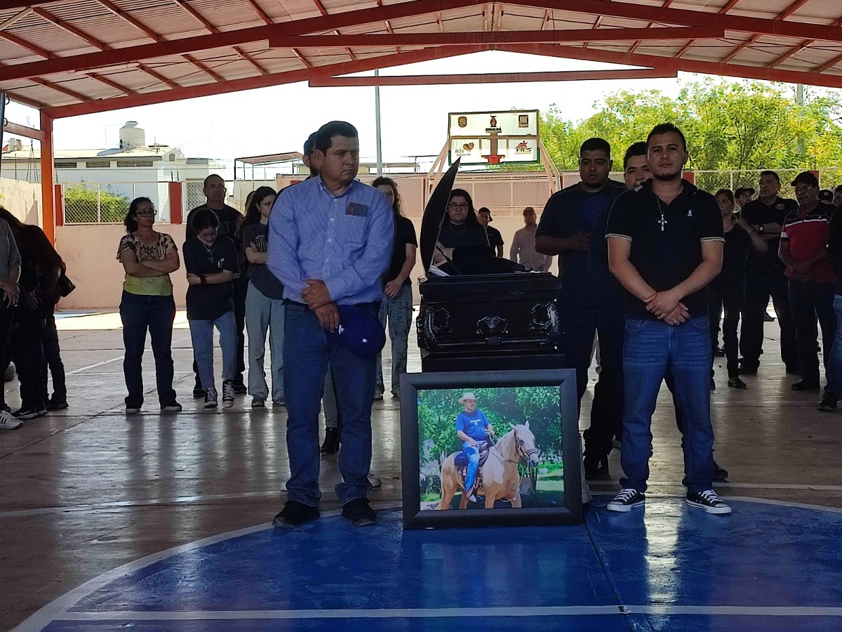 Con el grito que puso a temblar a varios gobiernos “Stashag, Stashag” despiden a Alejandro Pimentel en Guasave