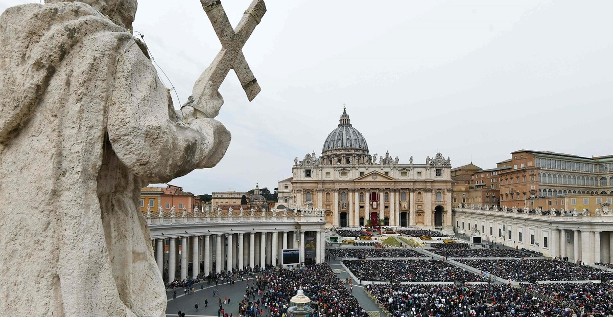 Cambio de sexo, teoría de género y maternidad subrogada, atentan contra la dignidad humana: Vaticano