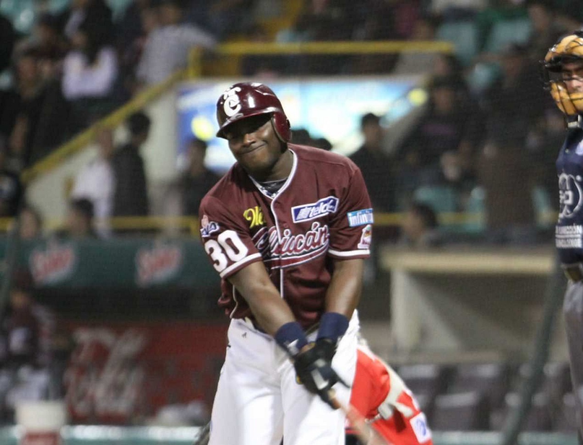 Ronnier Mustelier jugará en la Liga de Beisbol JAPAC de Primera Fuerza en Culiacán