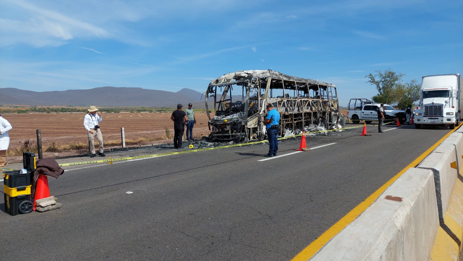 Asciende a 4 muertos el saldo de camionazo en Angostura; el chofer se habría dormido